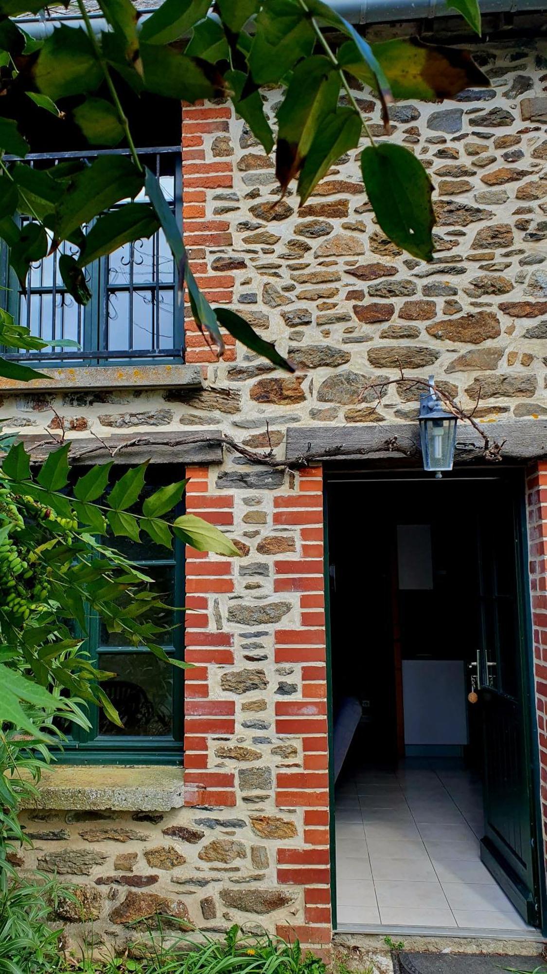 L'Auberge De La Porte แซงต์-ชูออง-เดส์-เกเรต์ ภายนอก รูปภาพ